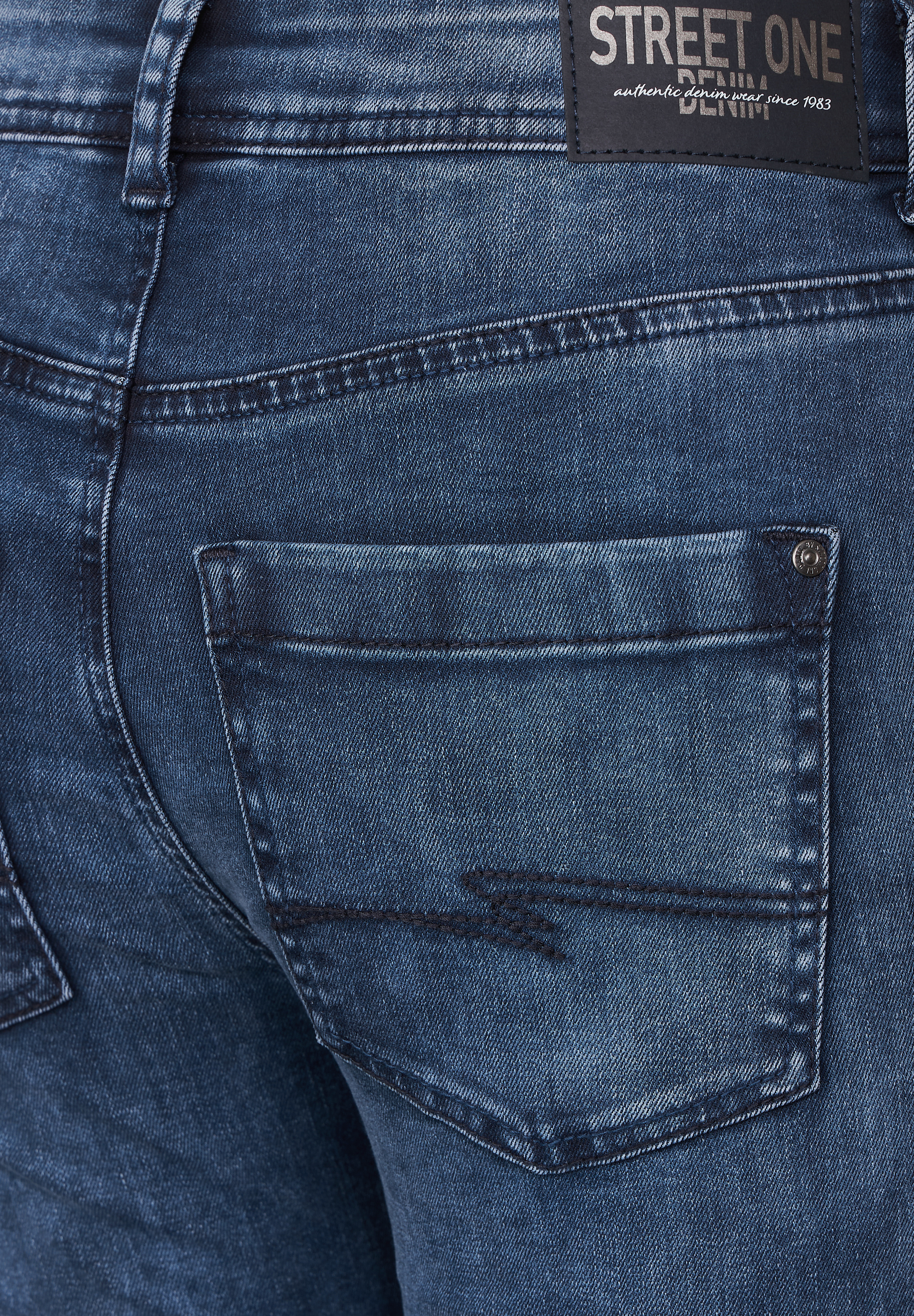 Slim Fit Jeans in High Waist Slim Fit Jeans in High Waist