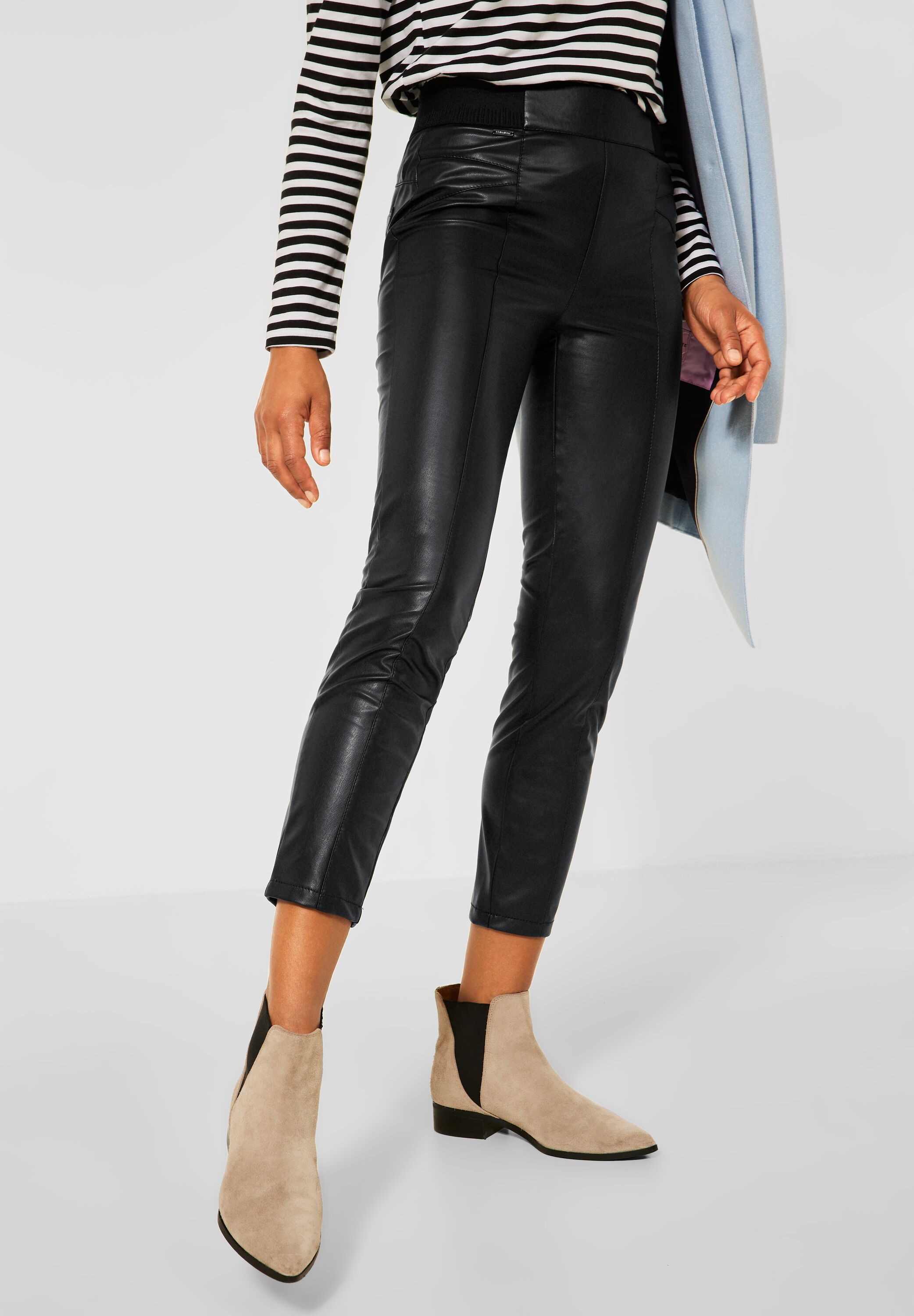 Skinny Fit Hose Lederoptik