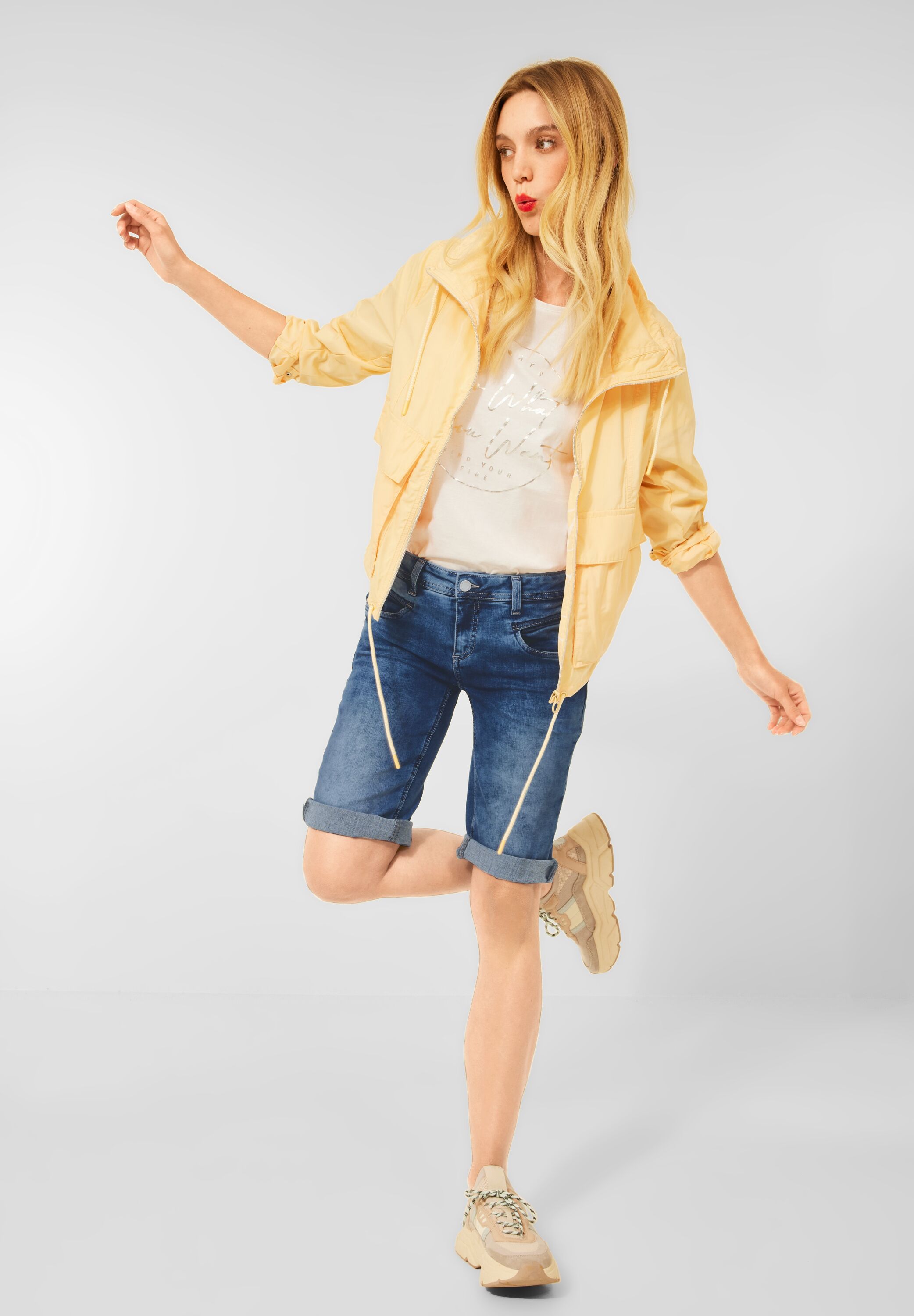 Feminine Jeansbermuda