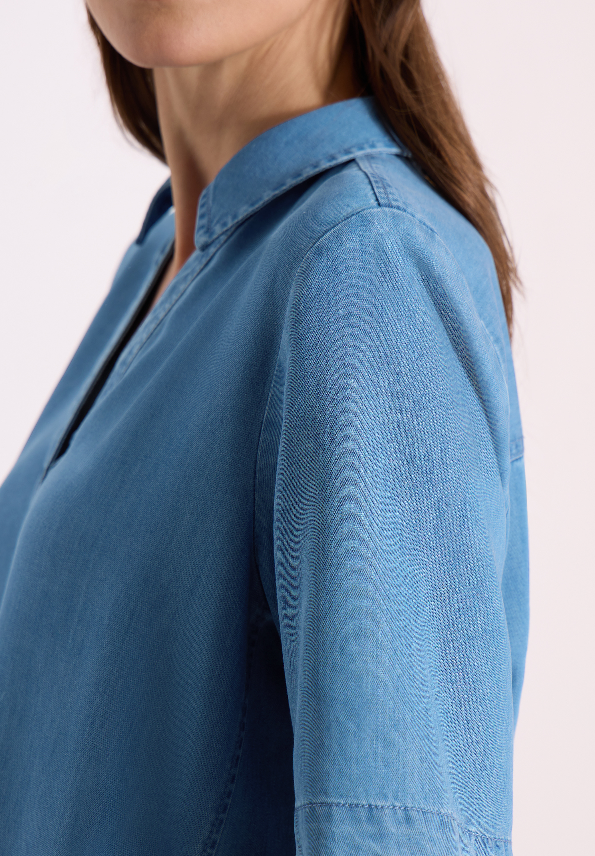 Knielanges Kleid im Denim-Look