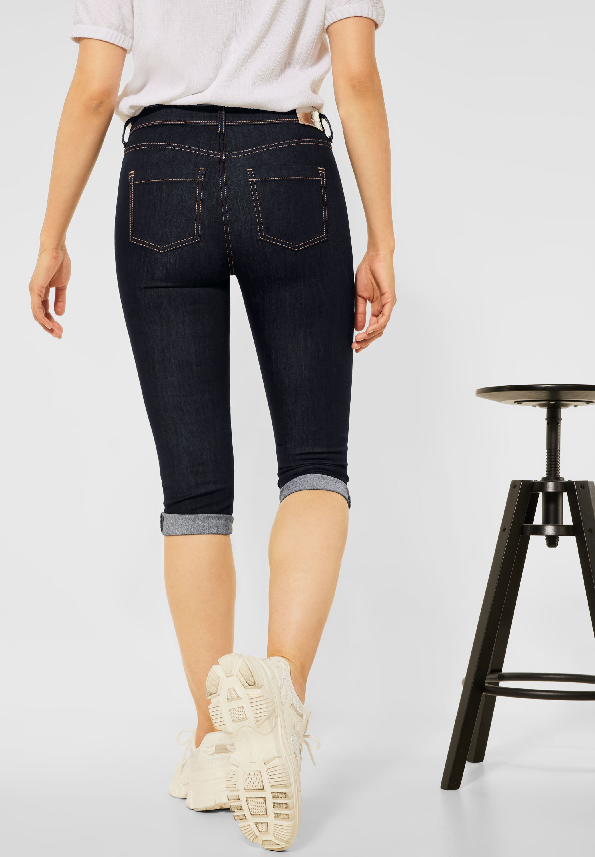 Slim Fit Hose in High Waist