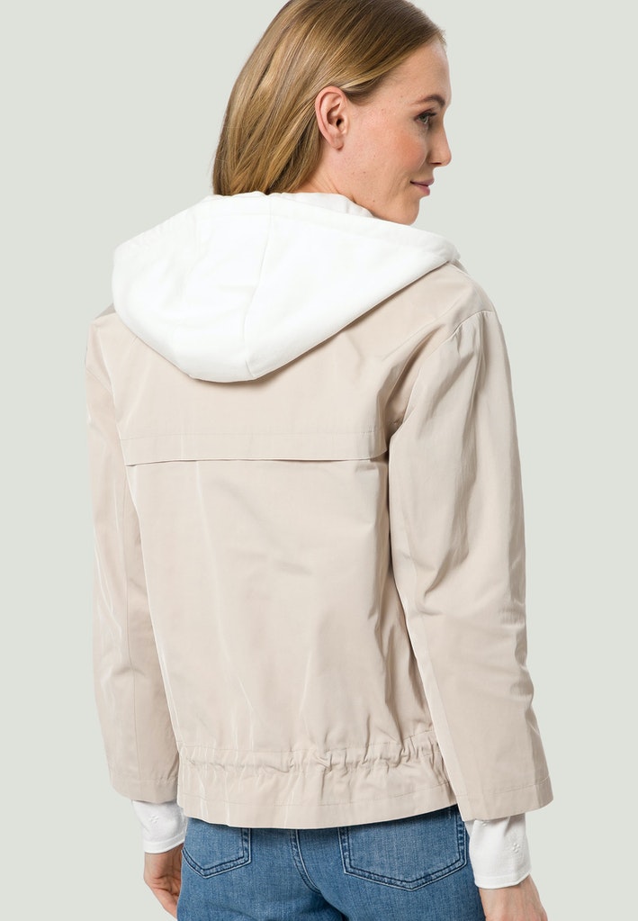 Jacke mit Kapuze