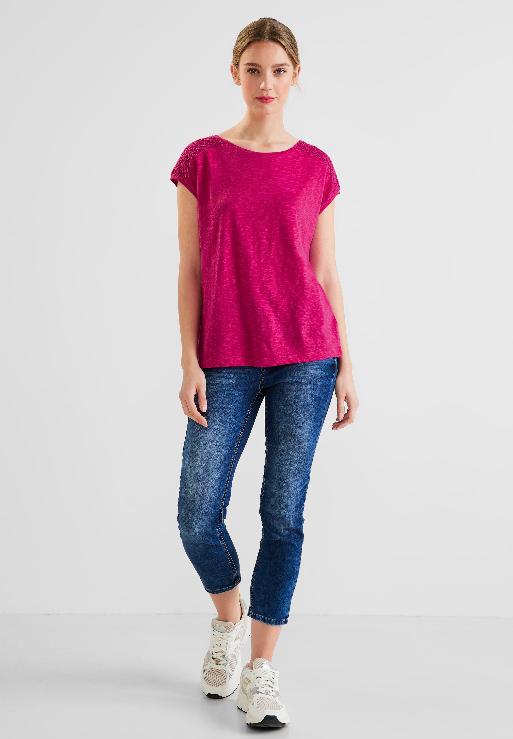 Shirt mit Spitzeneinsatz