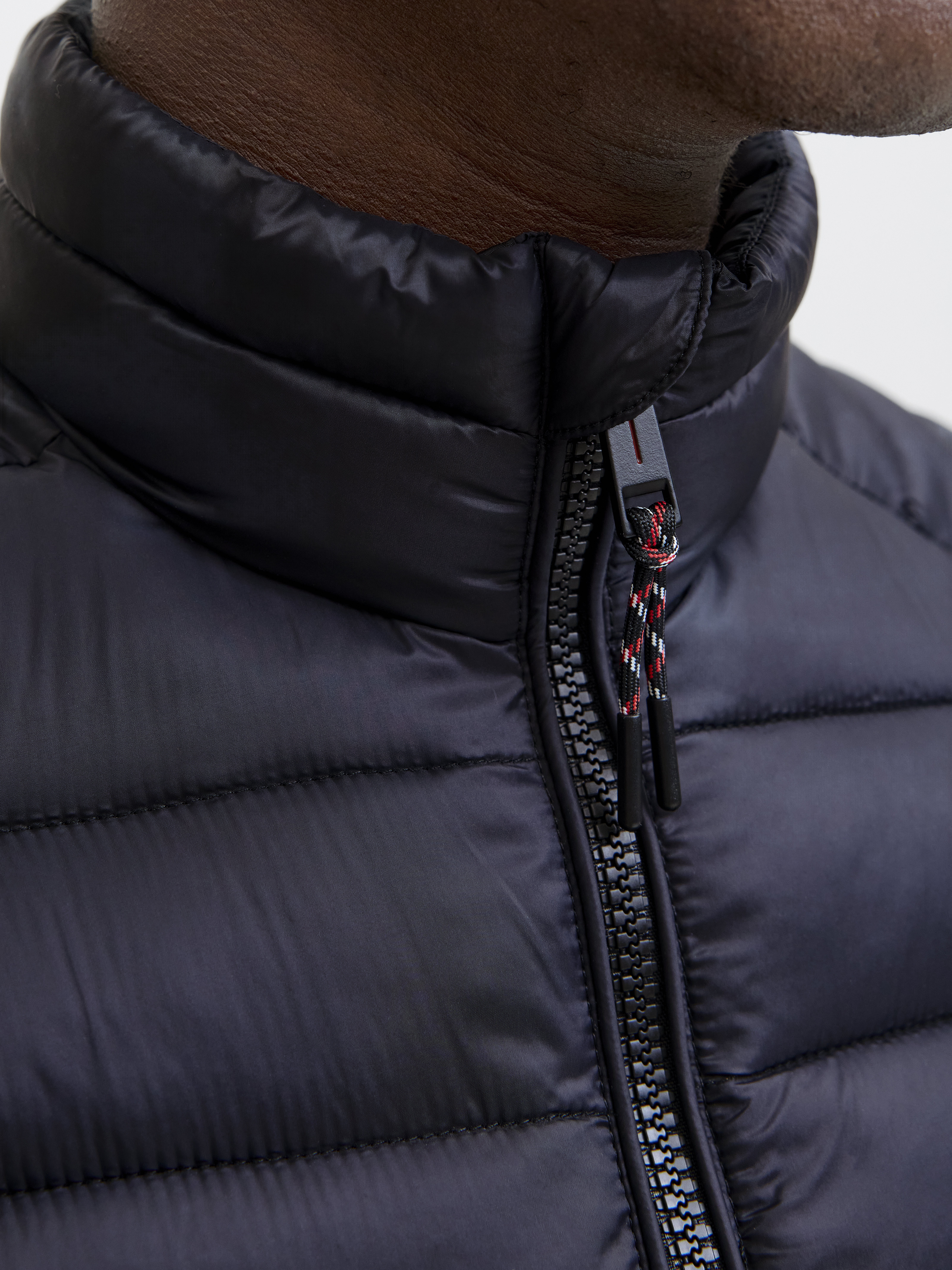 JJEBRADLEY LIGHT BODYWARMER COLLAR NOOS