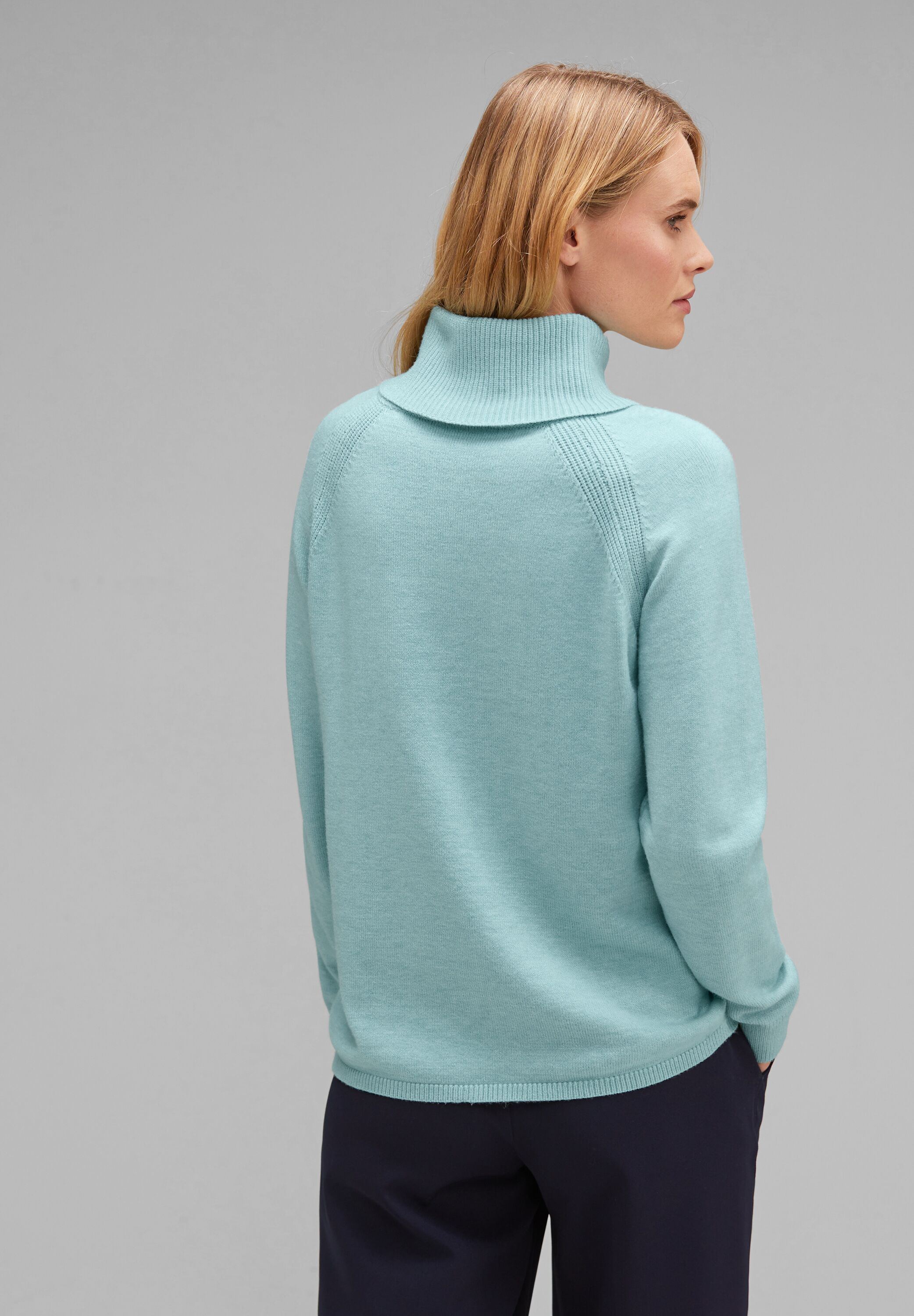 Pullover mit Rollkragen