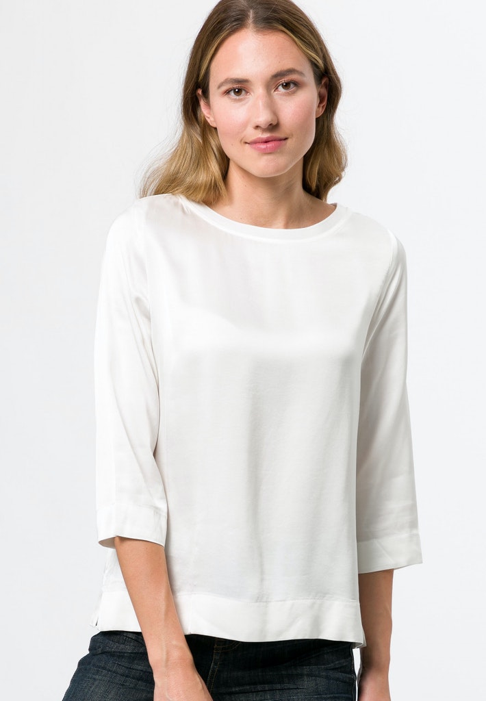 Satinbluse mit U-Boot Ausschnitt Satinbluse mit U-Boot Ausschnitt