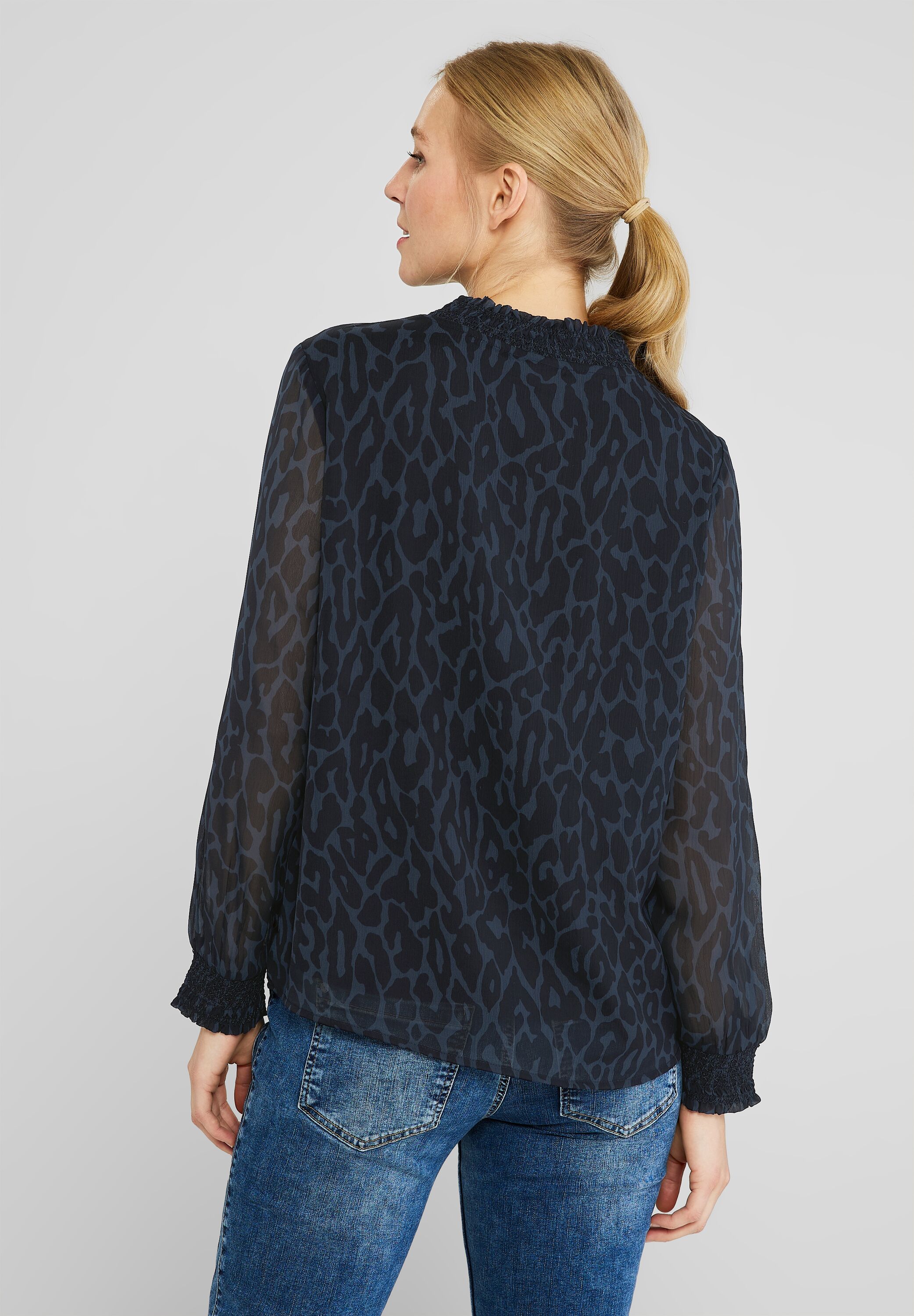 Chiffon Bluse mit Smokdetail