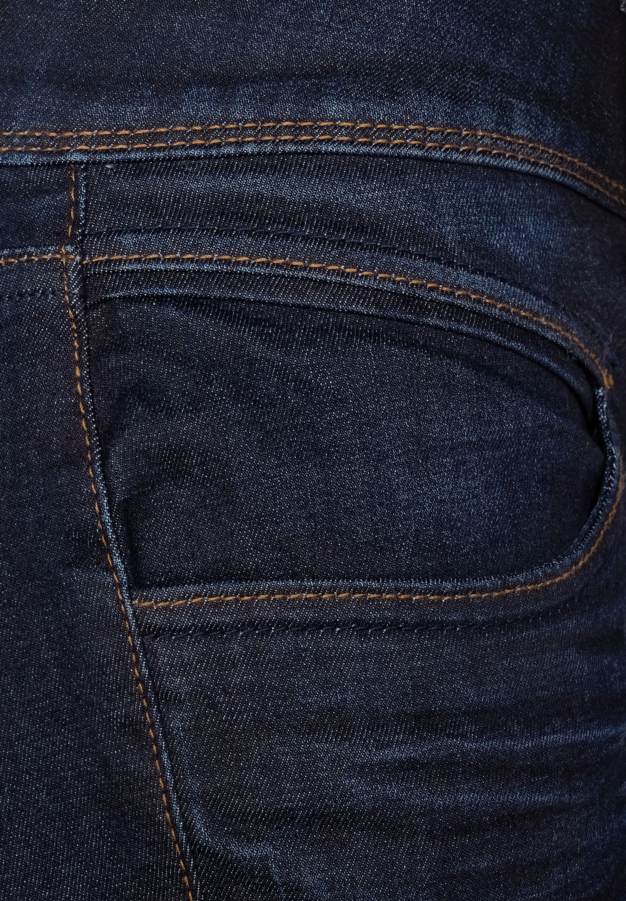 Repreve®-Denim im Casual Fit