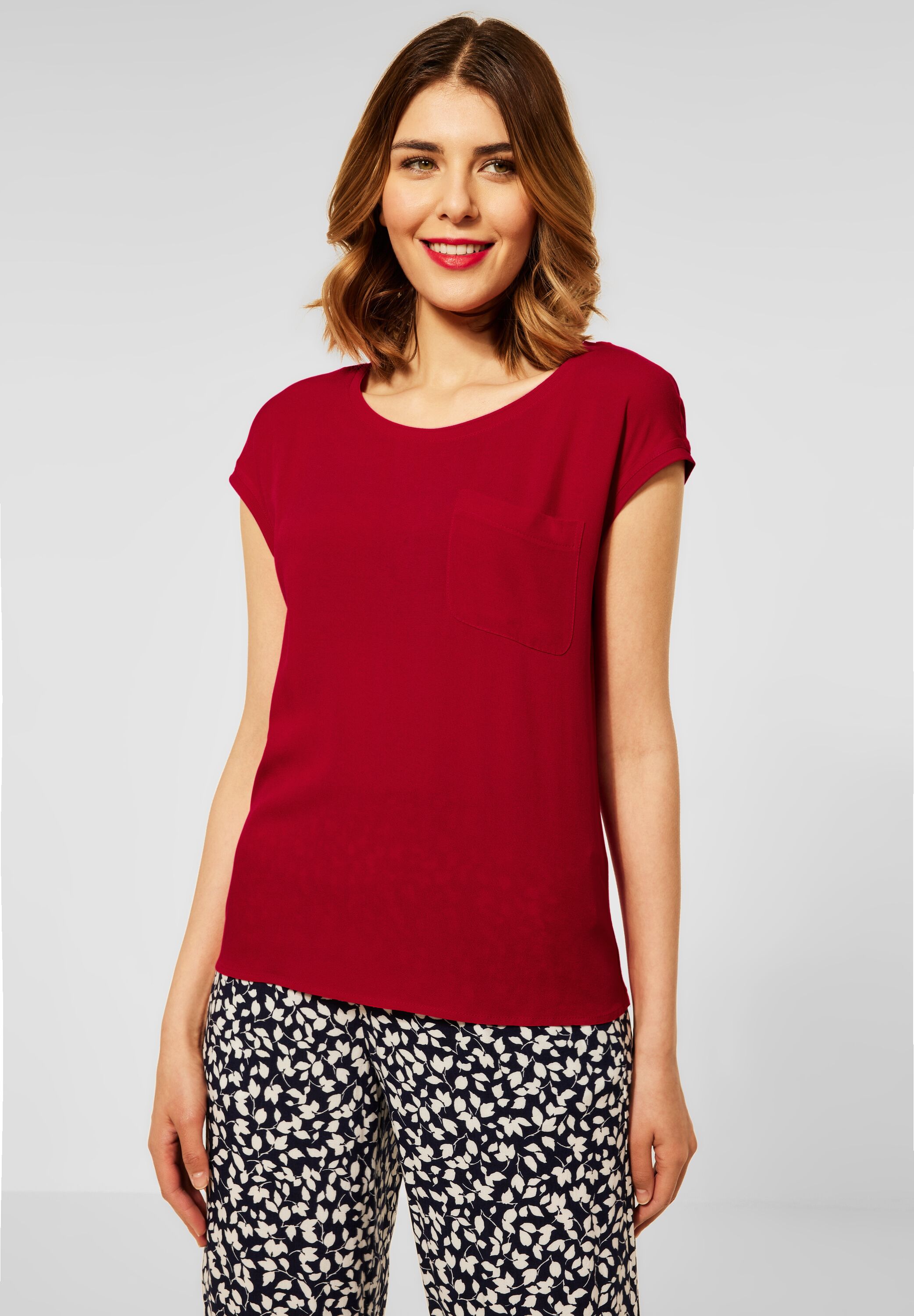 T-Shirt mit Brusttasche