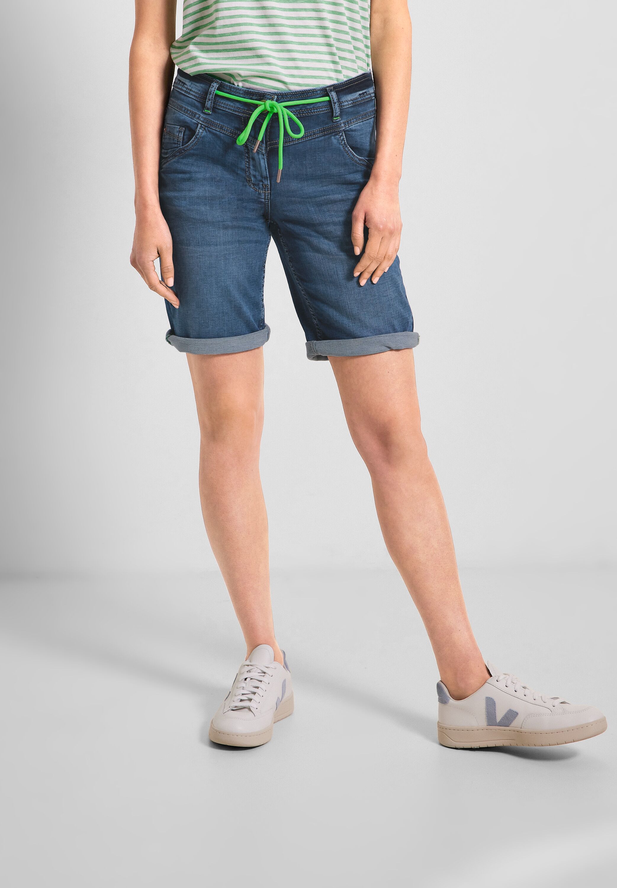 Loose Fit Jeansshorts