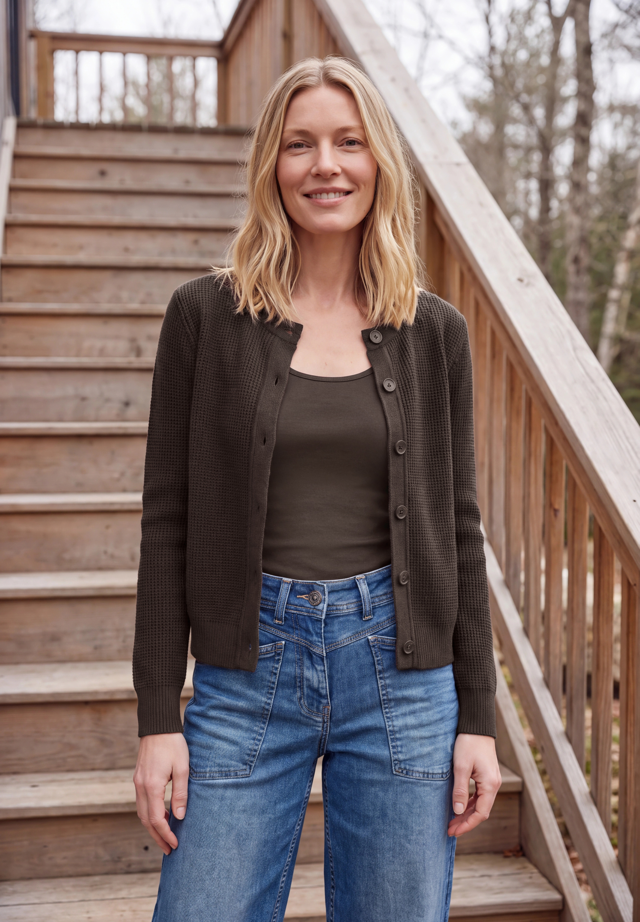 Cardigan mit Rundhals und Knopfleiste