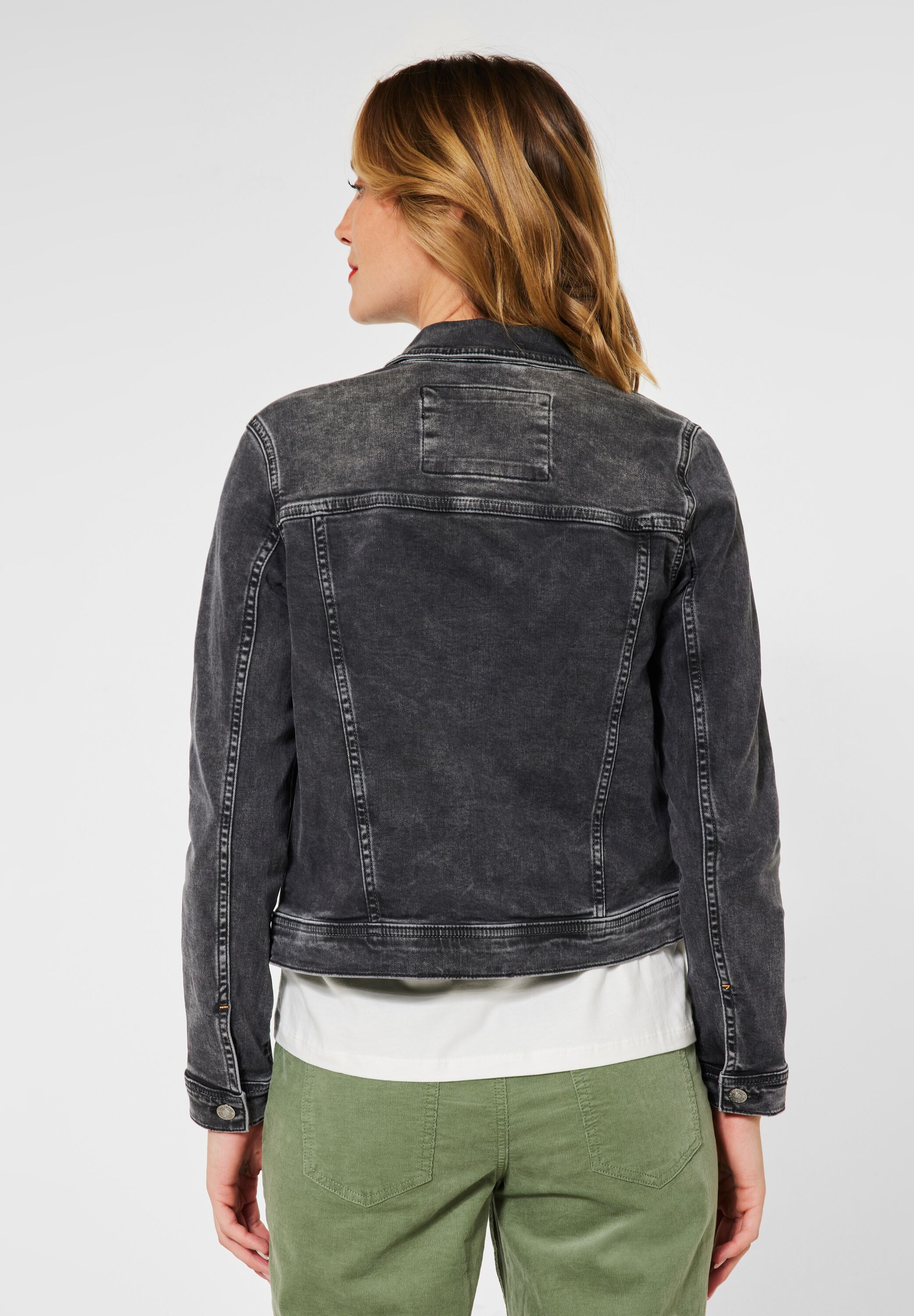 Jeansjacke in Schwarz