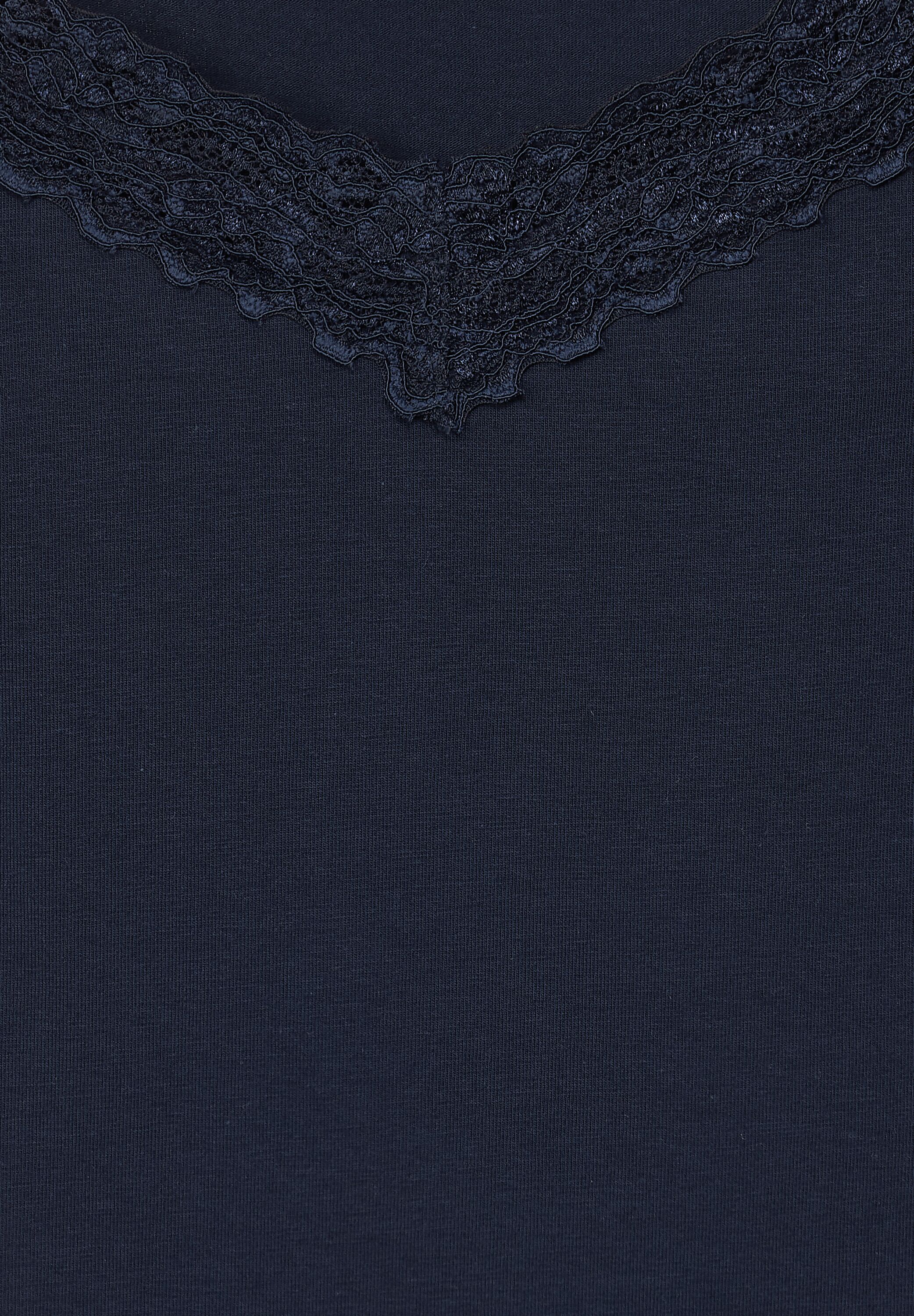 Top mit Spitzendetail