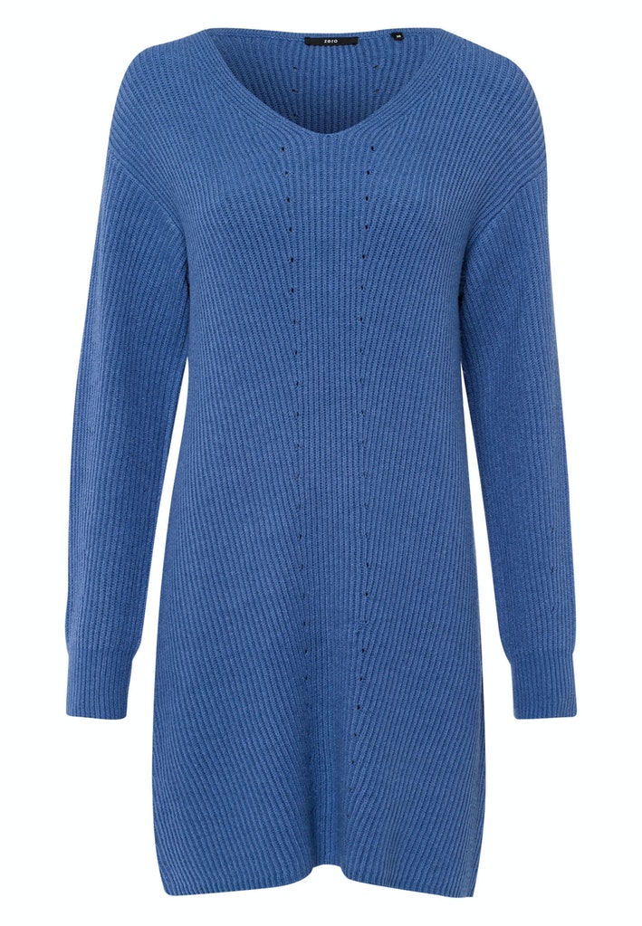 Strickkleid mit V-Ausschnitt
