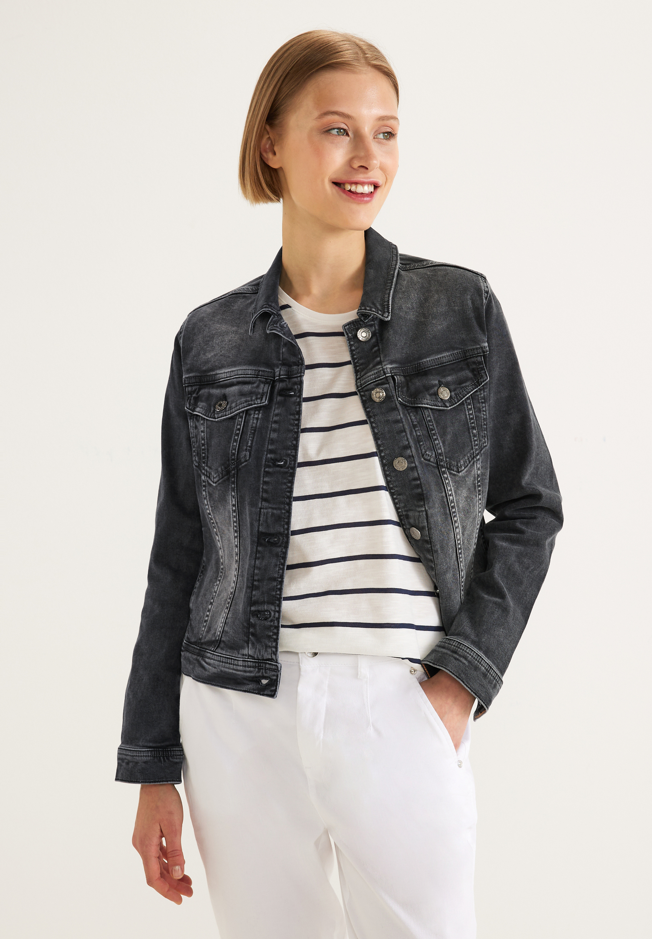Jeansjacke in Schwarz