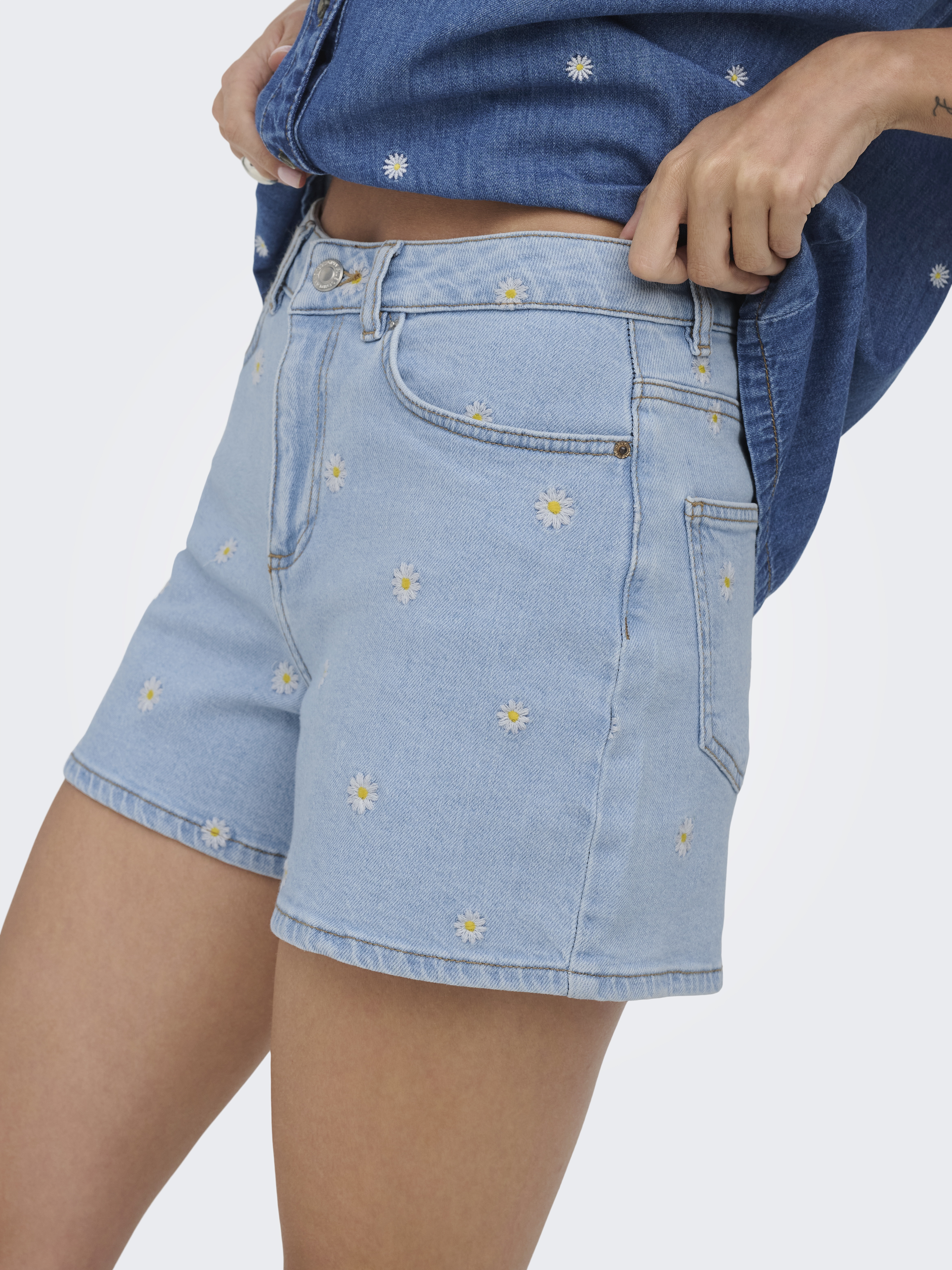 ONLJOSEPHINE HW DAISY DNM SHORTS AZGNOOS