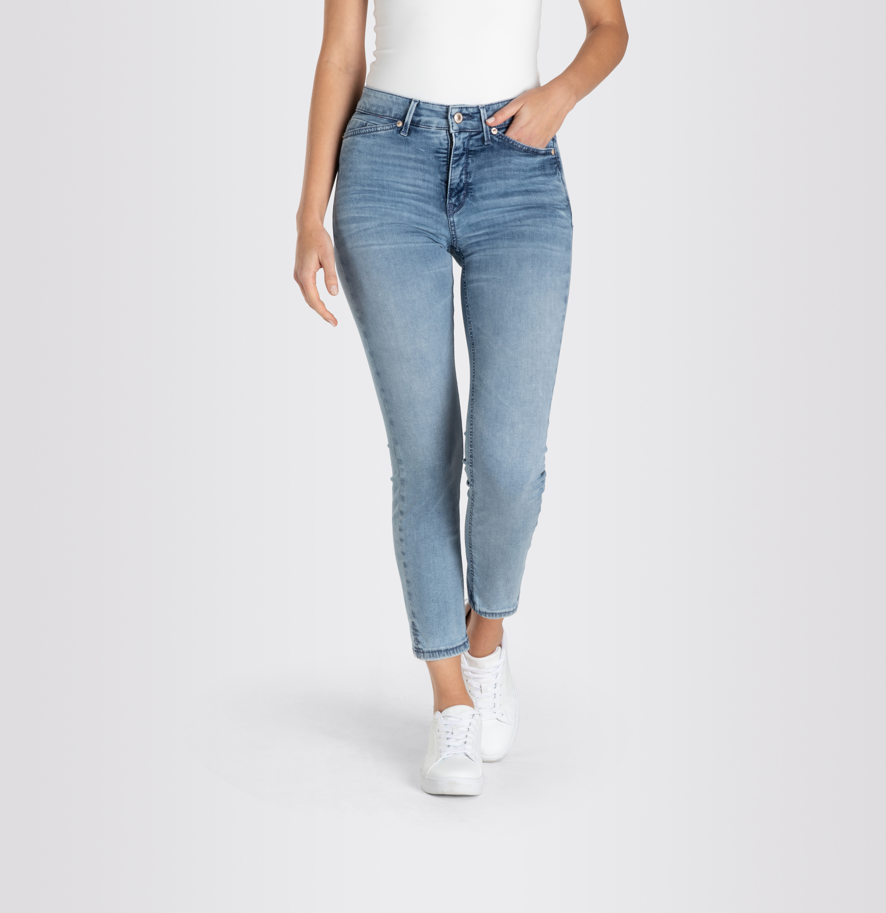 MAC JEANS - DREAM SUMMER, DREAM Wonder light Denim MAC JEANS - DREAM SUMMER, DREAM Wonder light Denim