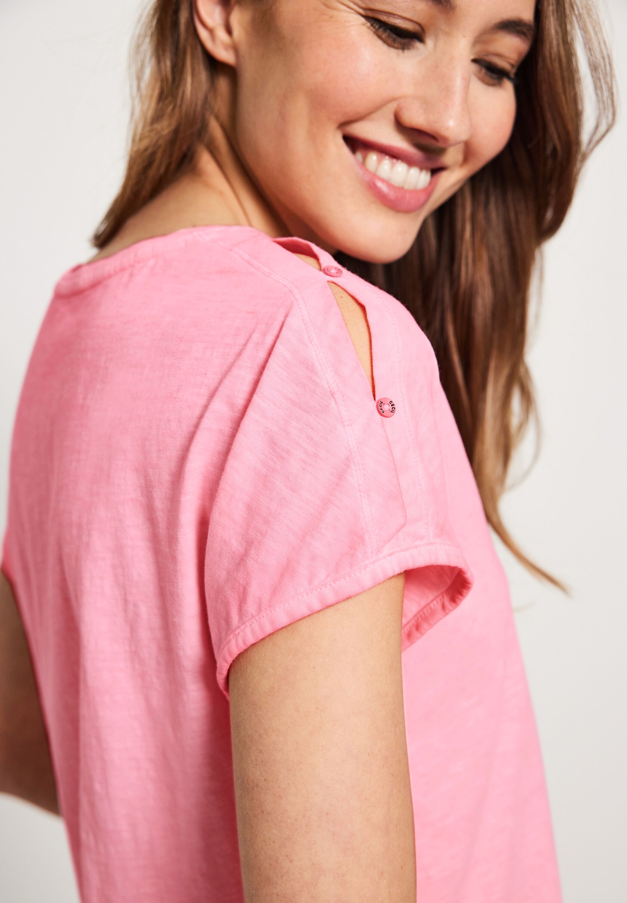 T-Shirt in gewaschener Optik | soft neon pink | XL | 4063044470822
