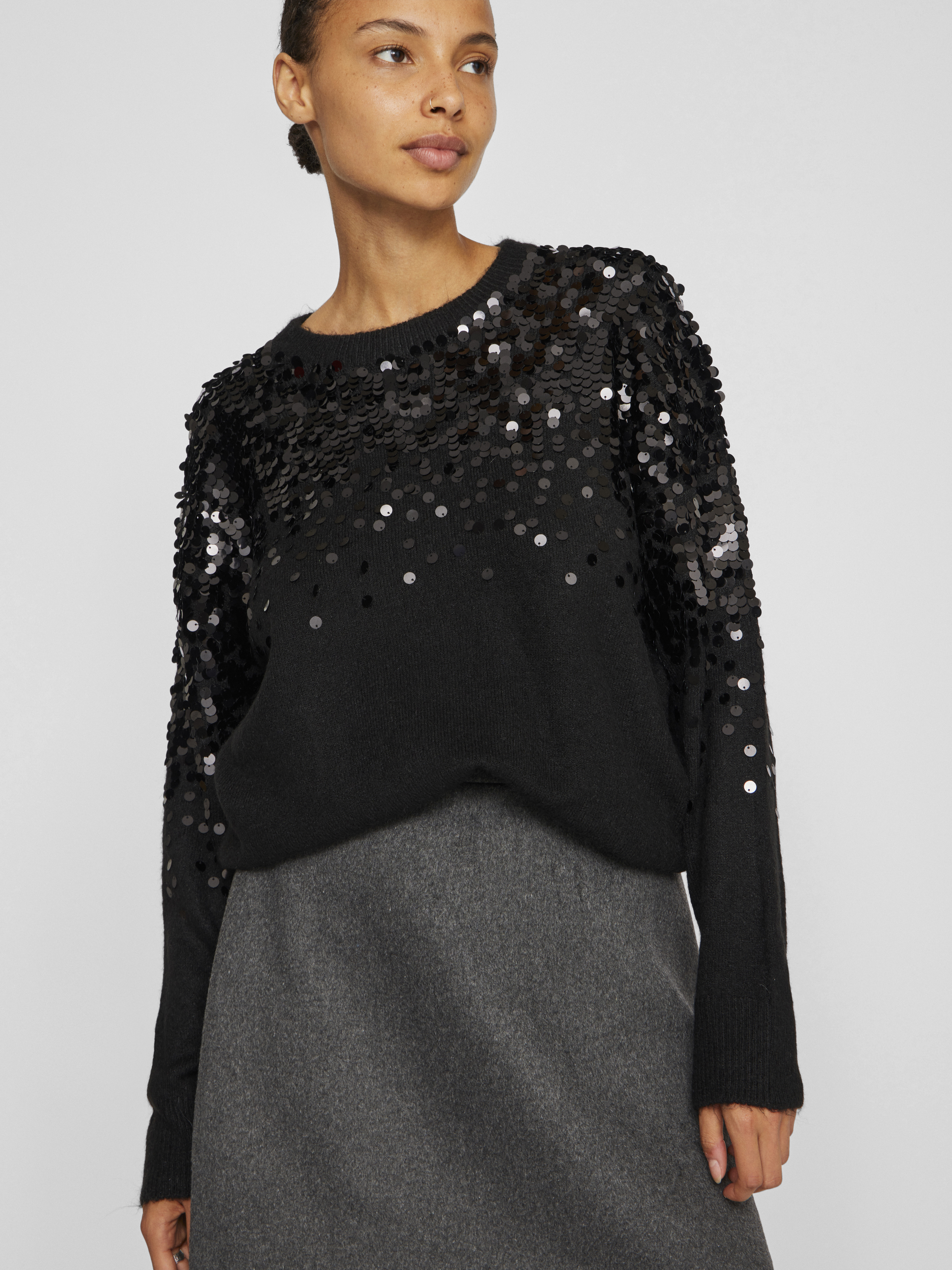 VISIQUIN O-NECK L/S SEQUIN KNIT TOP