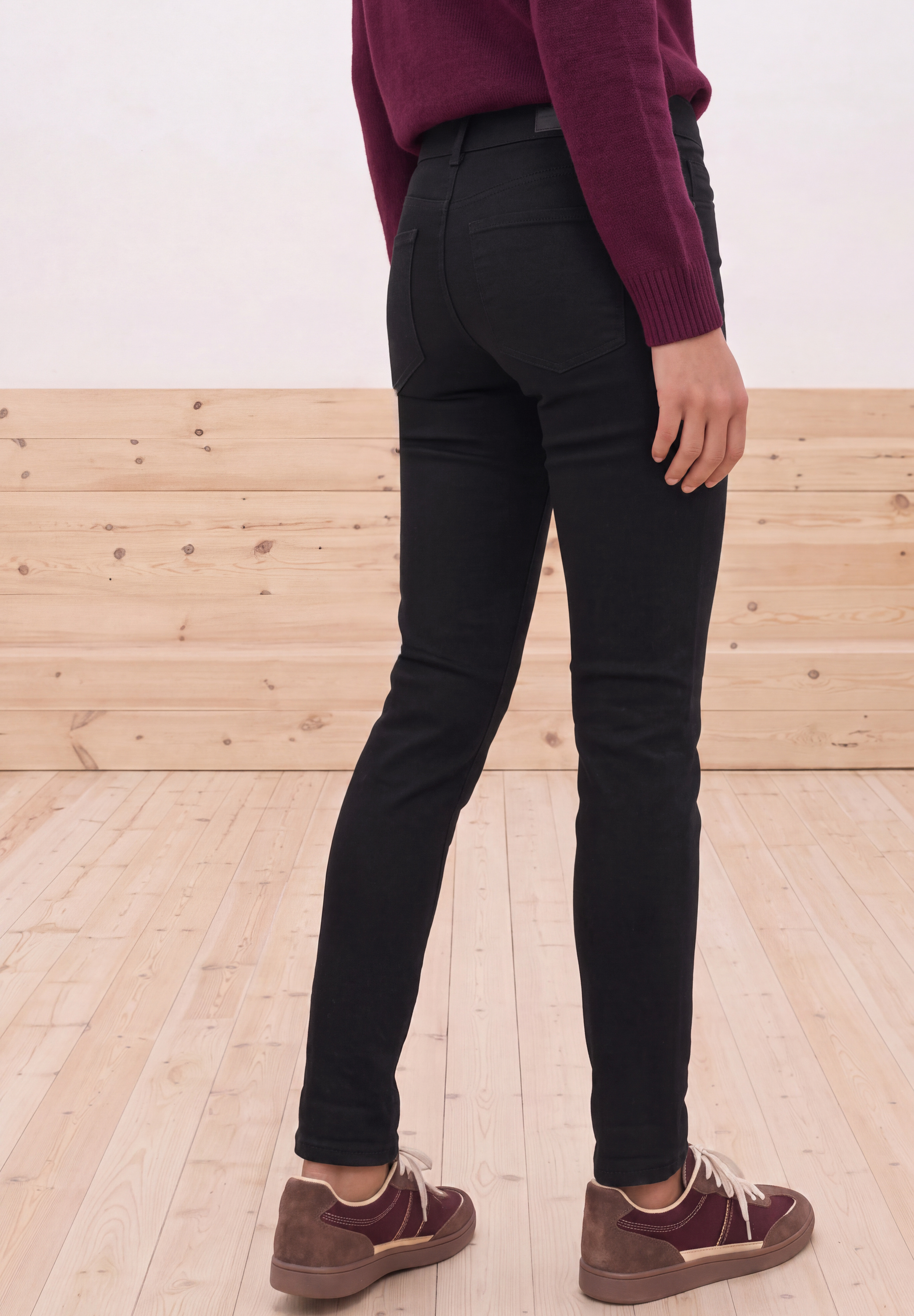 Mid Waist Slim Leg Jeans im Casual Fit