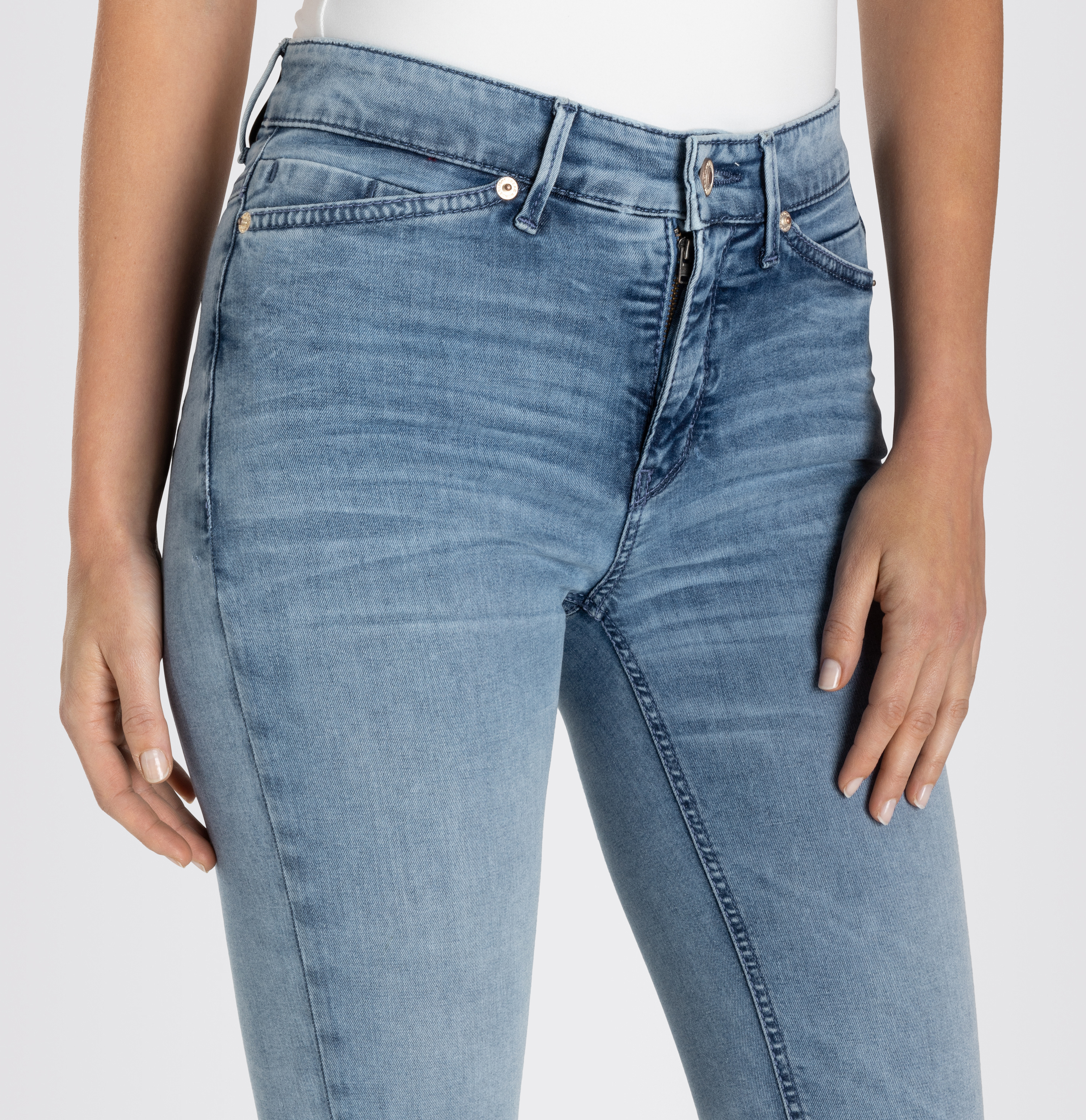 MAC JEANS - DREAM SUMMER, DREAM Wonder light Denim MAC JEANS - DREAM SUMMER, DREAM Wonder light Denim